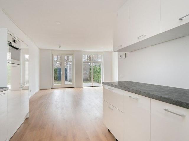 Eengezinswoning, tussenwoning te huur in Voorburg