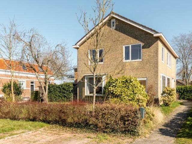 Eengezinswoning, vrijstaande woning te huur in Akkrum