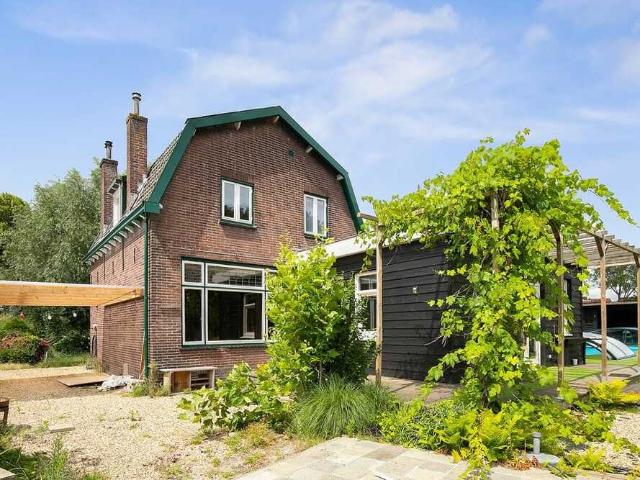 Eengezinswoning, vrijstaande woning te huur in Rotterdam