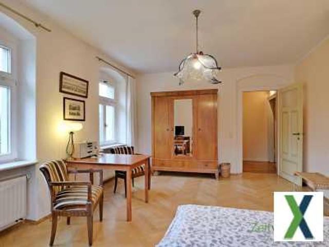 EF0608_M Dresden: Kleinzschachwitz, möbliertes Apartment in einer der vornemsten Villen an der Elbe, Service inklusive