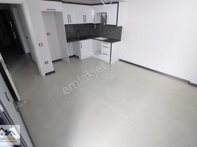 Efeler Mahallesinde Ara Katta Sıfır Kiralık 2+1 Daire