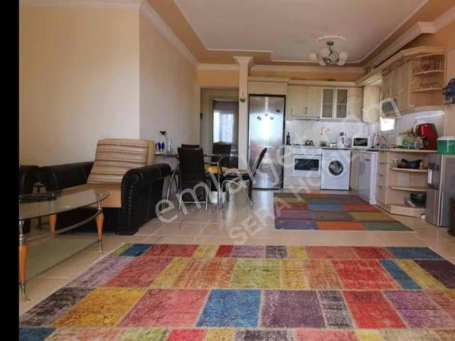 Efeler Mahallesinde Havuzlu Sitede Satılık 2+1 Geniş Daire