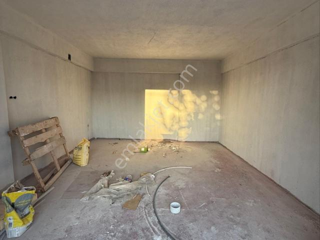 Efendi Mah Ring Yolu Üzeri 34 M2 Satılık Dükkan