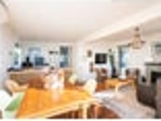 Effortless Beachfront Living with Space to Spare