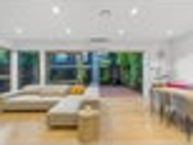 Effortless living with space, sun and style