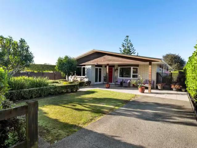 EFFORTLESS LIVING IN A QUIET, SEMI RURAL SETTING – First Natio.