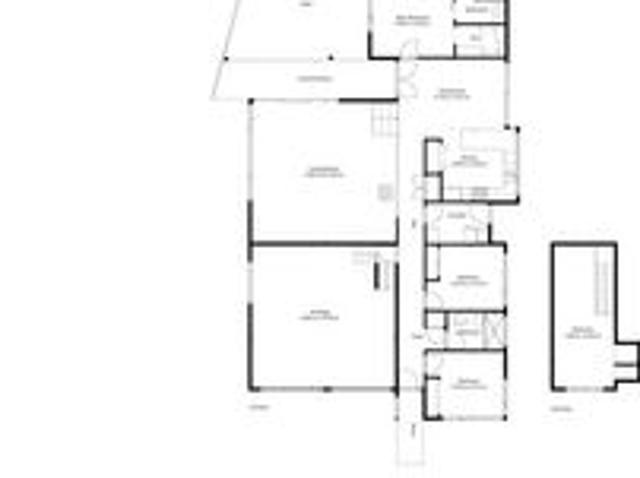 Effortless Living in Sought After Lynmore