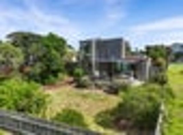 Effortless waterfront living