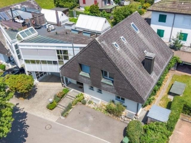 EFH 6 Zimmer und 4 Zimmer Einliegerwohnung an bevorzugter Wohnlage