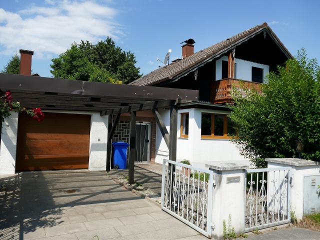 EFH mit großem Grundstück, ein Traum für die Familie mit Kindern