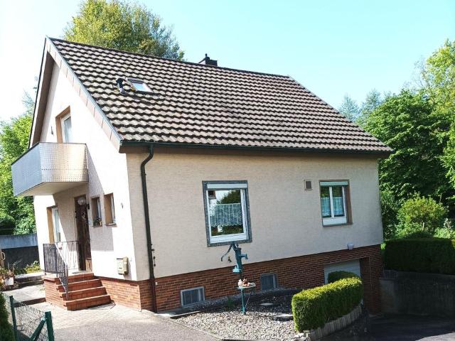 EFH mit großzüg.Anbaumöglichkeit o.sep.Baugrundstück+Dopp.garage
