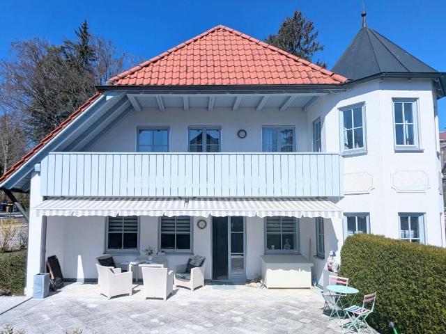 EFH MIT PRAXISRÄUMEN UND SONNIGEM GARTEN