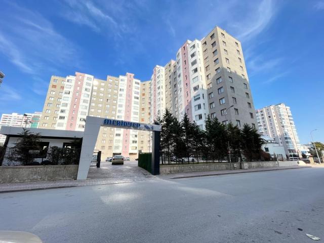 Şefikcan Cad. Satılık 3+1 Arakat Satılık Daire