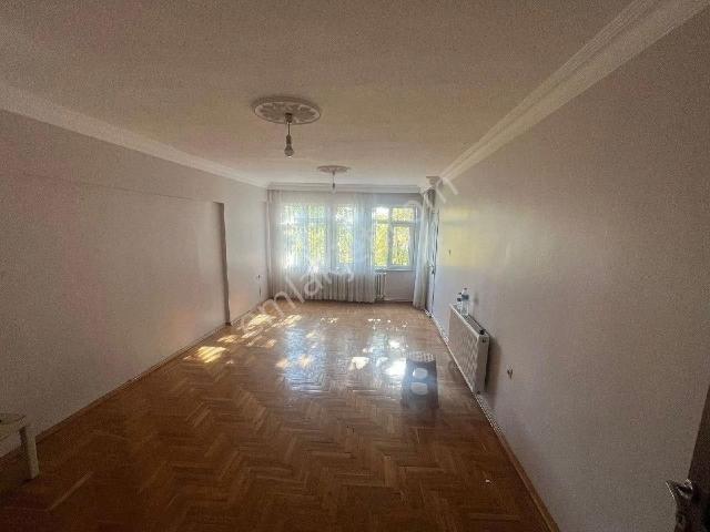 Ekşioğlu Gayrimenkul'den Tekirdağ Süleymanpaşa Zafer Mah. 2+1 Satılık Daire