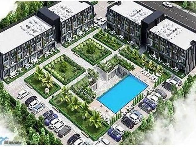 Ekmas Manisa'da Satılık Havuz Cepheli Eşyalı 1+1 Bahçe Katı