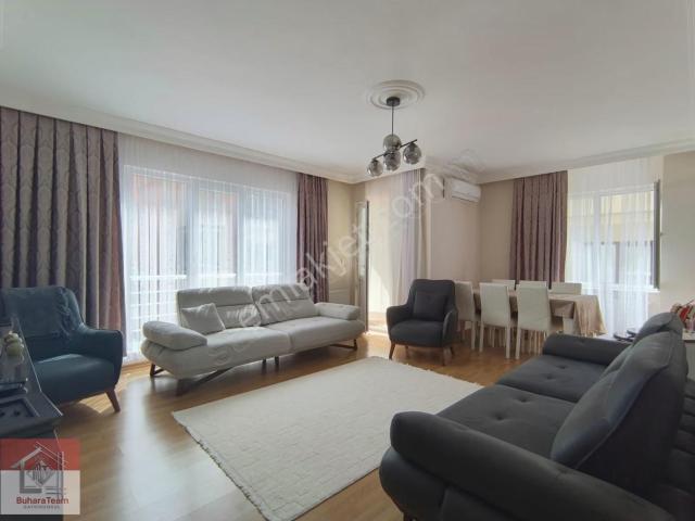 Çekmeköy M.sinan Mh Satılık 3+1 135 M² Asansörlü Ara Kat Daire