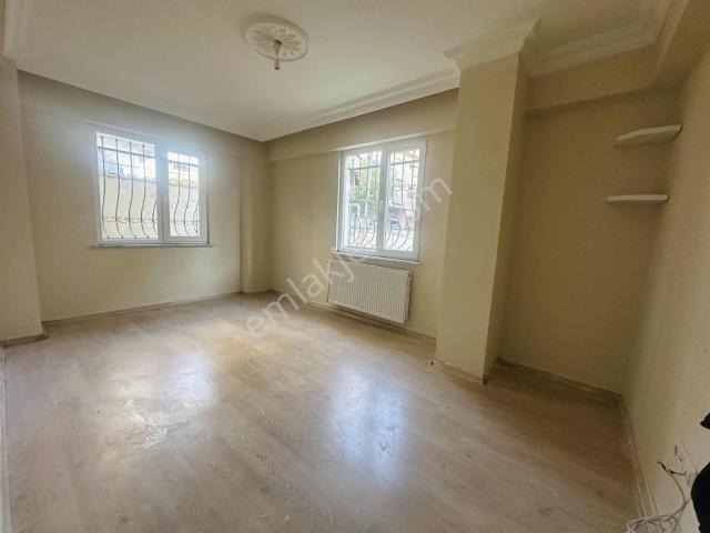 Çekmeköy Mehmet Akif Mah Metroya 500mt Mesafede Kiralık Daire