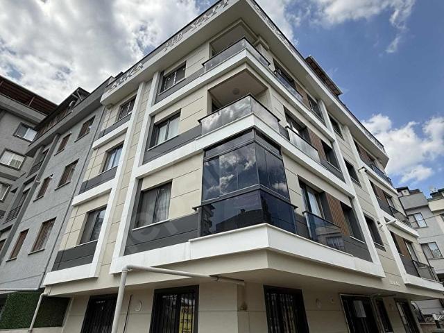 ÇEKMEKÖY MERKEZ MAH KİRALIK SIFIR 1+1 DÜZ GİRİŞ KAT