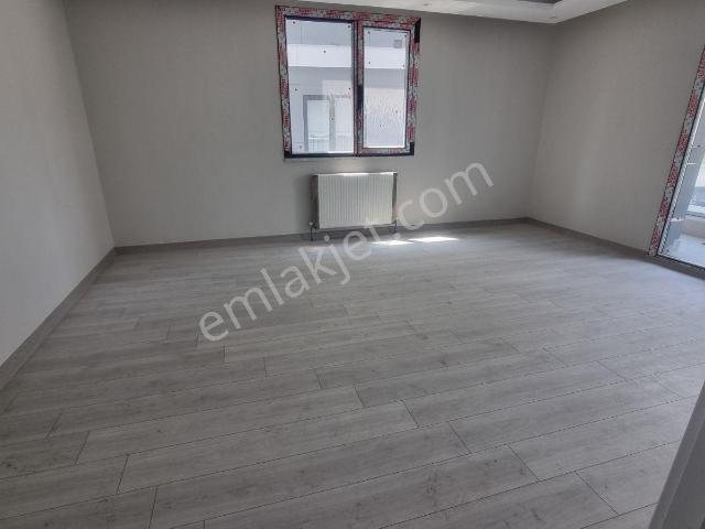Çekmeköy Merkez Mah Satılık 3+1 Lüks Daire
