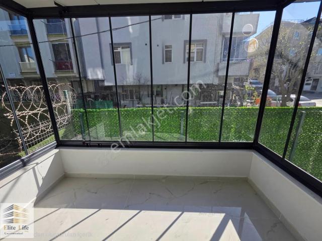 Çekmeköy Merkez Mahallesinde Fırsat 120 M² 3+1 Geniş Daire