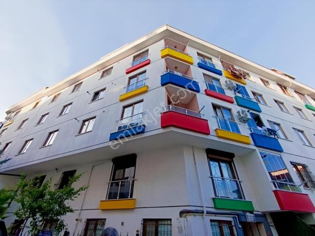 Çekmeköy Merkez Mahallesi'nde Kiralık 2+1 Arakat Daire