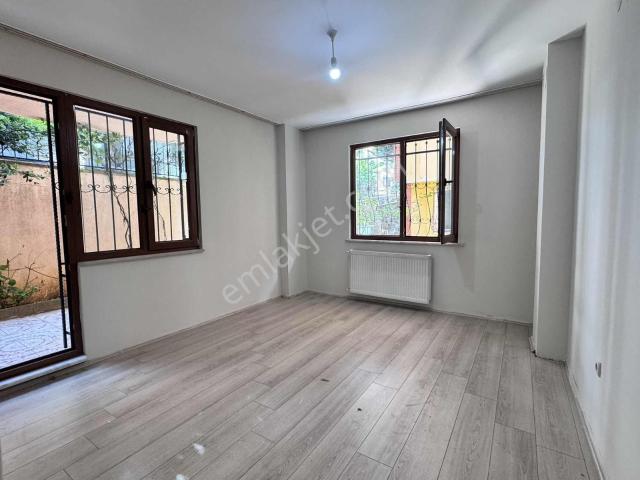 Çekmeköy Metroya 10 Dk. Geniş Bahçeli 3+1 Kiralık Ara Kat Daire