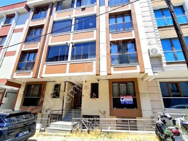 Çekmeköy Mimar Sinan Mahallesi Satılık İskanlı Yüksek Giriş 2+1