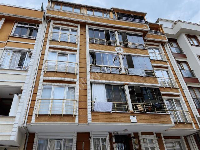 Çekmeköy Mimarsinan Mah. 2+1 Geniş Ve Kullanışlı Daire