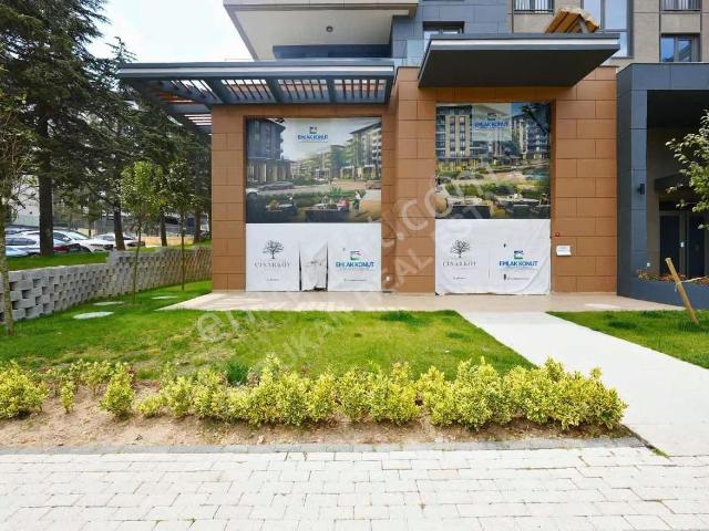 Çekmeköy Çınarköy'de Prestijli Cadde Üzeri 325m² Kiralık Dükkan