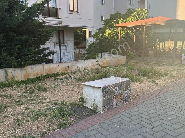 Çekmeköy Çatalmeşe De Butik Sitede Kapalı Otoparklı Satılık 2+1