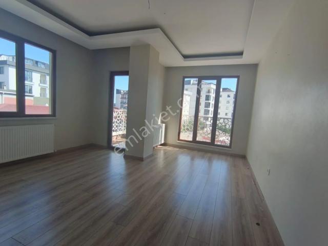 Çekmeköy Alemdağ Mh Kiralık 2+1 Ara Kat Daire