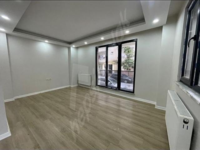 ÇEKMEKÖY ÇAMLIK MAH DE MERKEZİ KONUMDA SATILIK 2+1 DAİRE