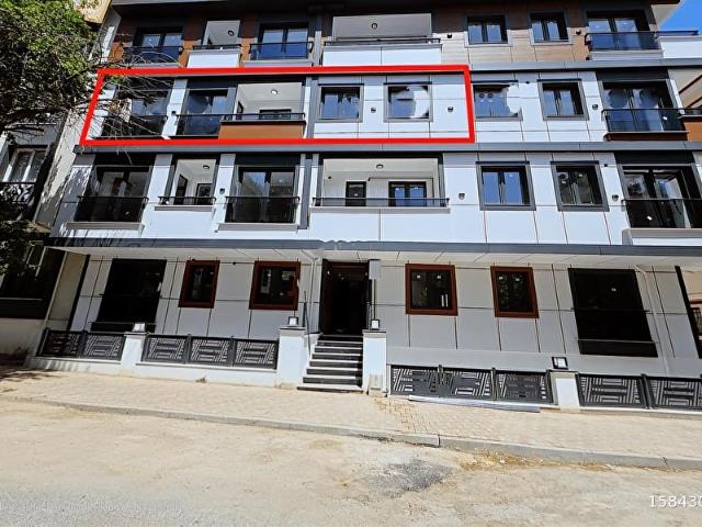 ÇEKMEKÖY ÇAMLIK MAH.METROYA 600 M MESAFEDE 3+1 130 M2 ARA KAT