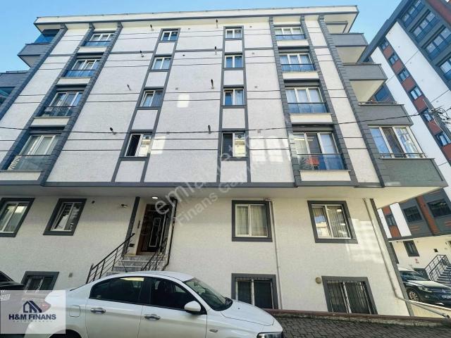Çekmeköy Cumhuriyet Mah. Demokrasi Cd. Satılık 1+1 Geniş Daire