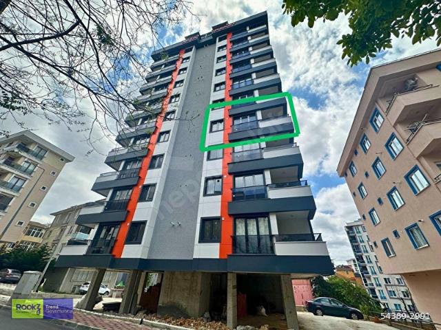 ÇEKMEKÖY CUMHURİYET MAH.KİRALIK SIFIR 2+1 DAİRE