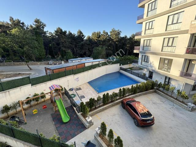 Çekmeköy Defnedalı Sitesi 2. Kat Kiralık 2+1 Daire