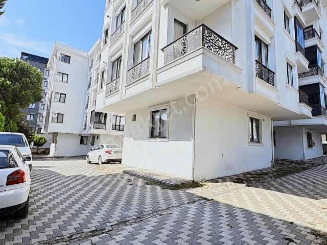 Çekmeköy Ekşioğlu Mh 4 Bloklu Site İçinde Satılık 3+1 T.dubleks