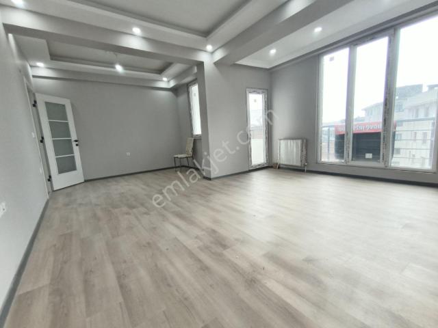 Çekmeköy Ekşioğlu Mah. 5+1 Çatı Dubleks 180 M2