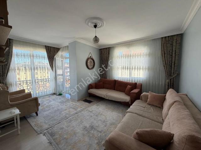 Çekmeköy Ekşioğlu Mahallesi 2+1 80m2 Satılık Daire