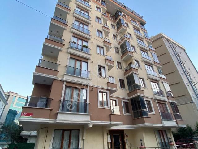 Çekmeköy Güngören Mah De Kiralık Arakat Daire, 2 +1 Çift Balkon