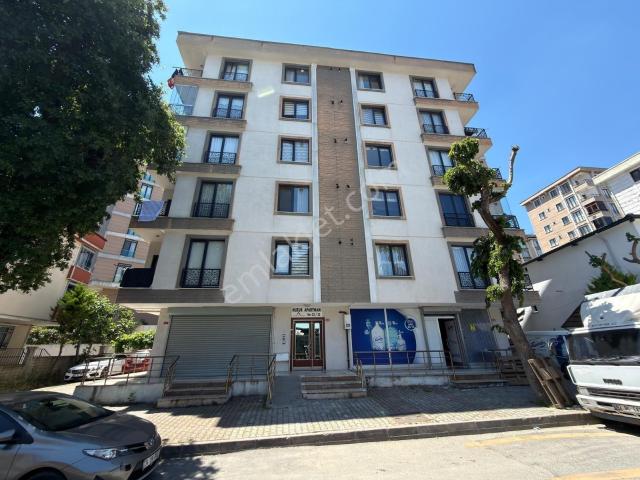 Çekmeköy Taşdelen Cadde Üzeri Satılık Ara Kat 2+1 Daire 90 M2