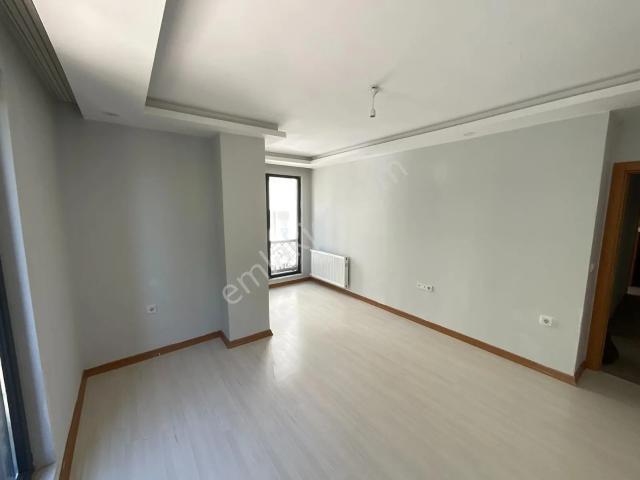 Çekmeköy Taşdelen Kiralık 2+1 Daire Metroya Yakın Geniş Ara Kat