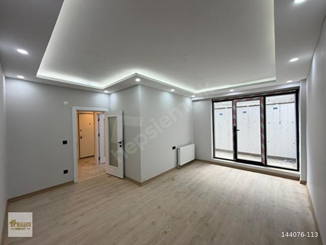 ÇEKMEKÖYDE ULTRALÜX 3+1 ÇİFTBAHÇELİ FIRSAT DAİRE AÇIK OTOPARK !