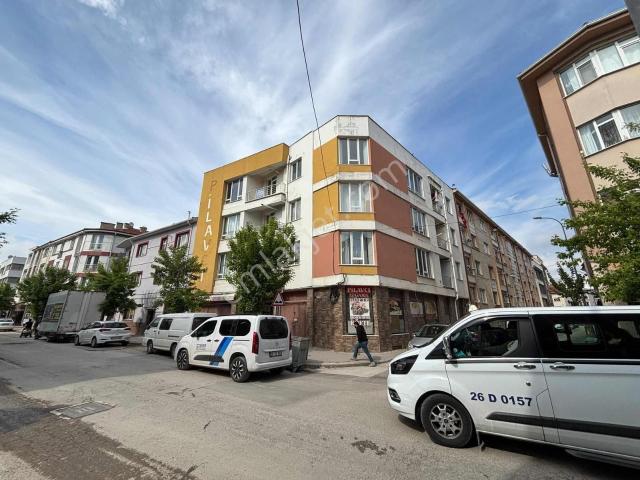 Eker'den Anadolu Üniversitesi Yanında Satılık 3+1 Daire