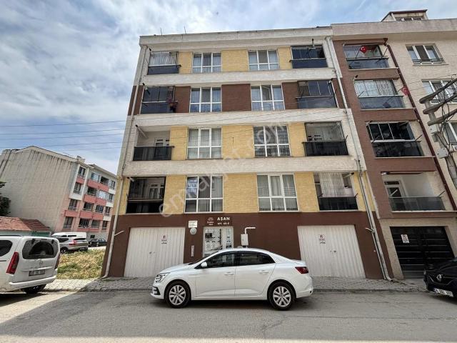 Eker'den Kumlubel Mah. Bakımlı 2+1 Geniş Daire