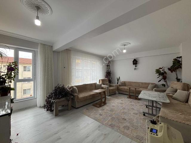 Eker'den Kafkas Caddesi Yanı Geniş 2+1 Daire