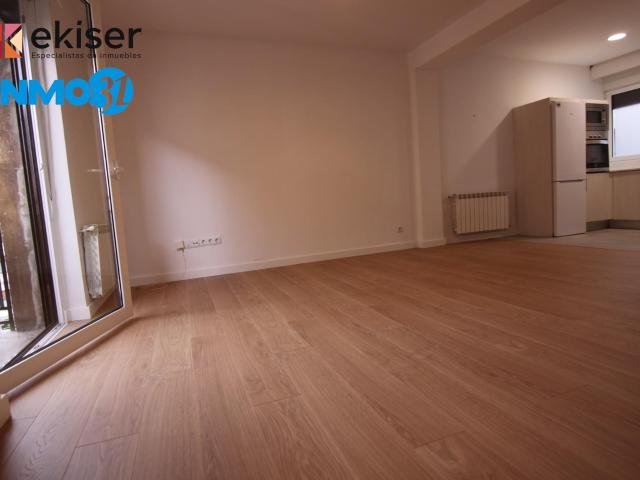 Ekiser vende piso en el primer ensanche de Pamplona