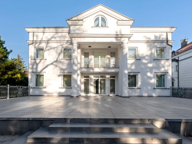 Ekskluzywna rezydencja w Niskim Wilanowie