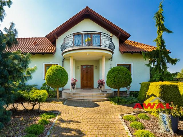 Ekskluzywna rezydencja 390 m² z garażem i ogrodem