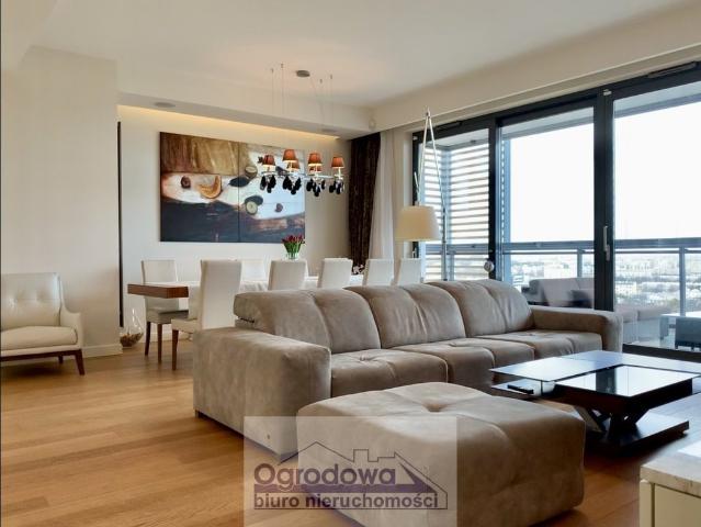 Ekskluzywne 142 m² apartament z panoramicznym widokiem i werandą